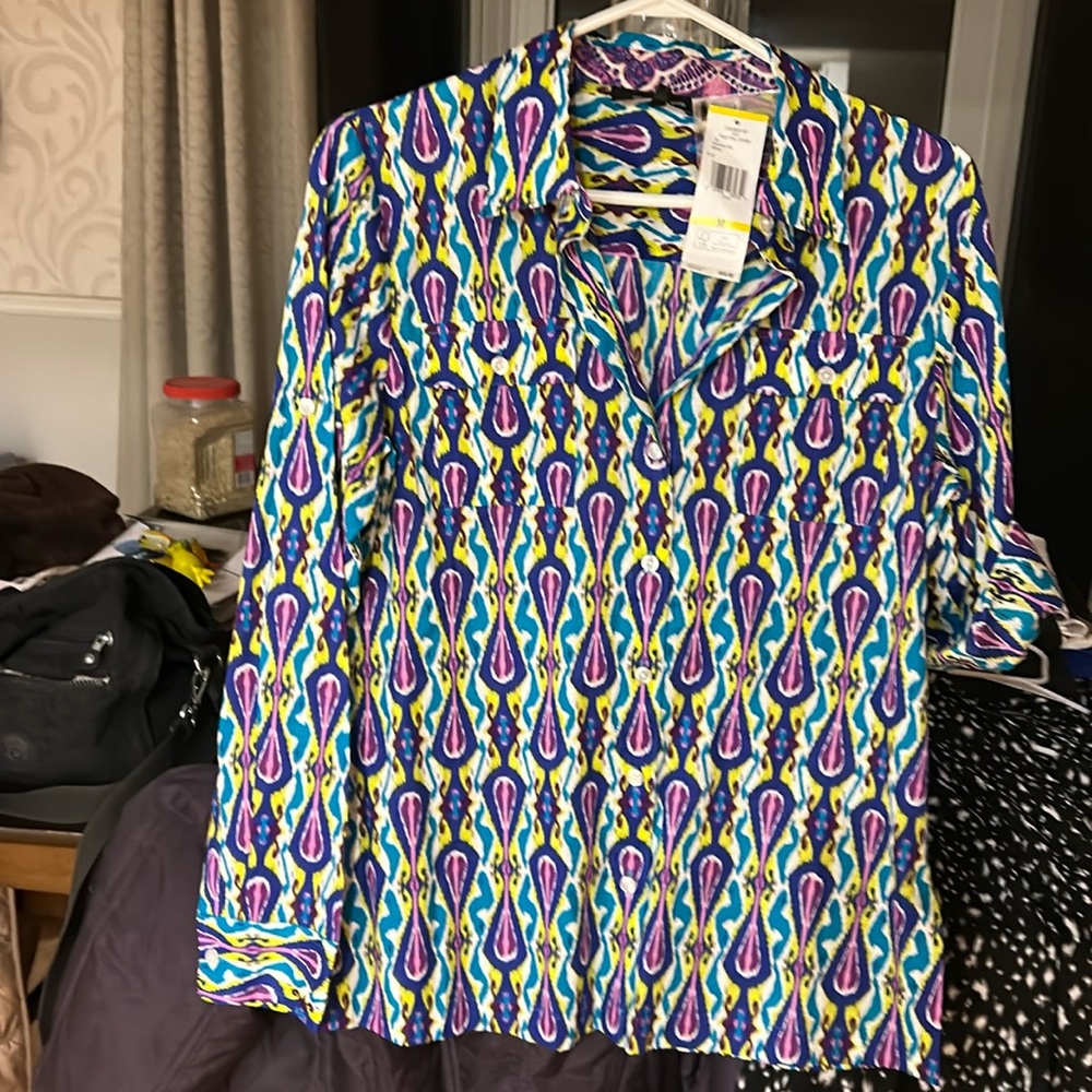 390      NWT Medium Jones Studio Bright Design/Coloured top